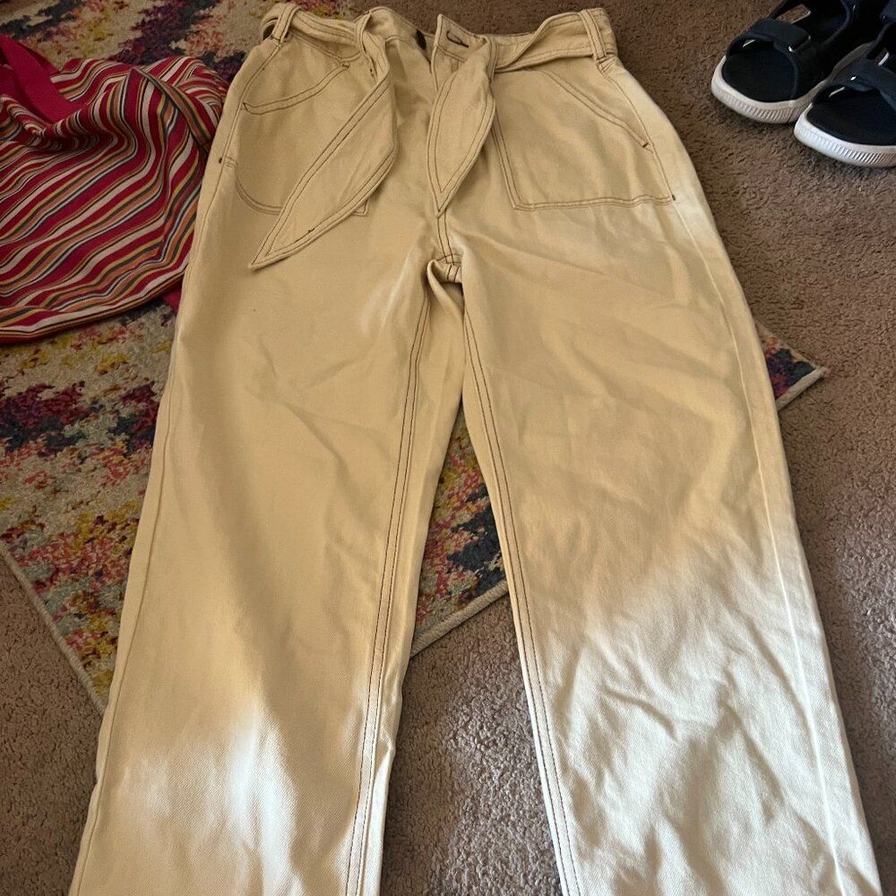 MinkPink cream/tan small jeans